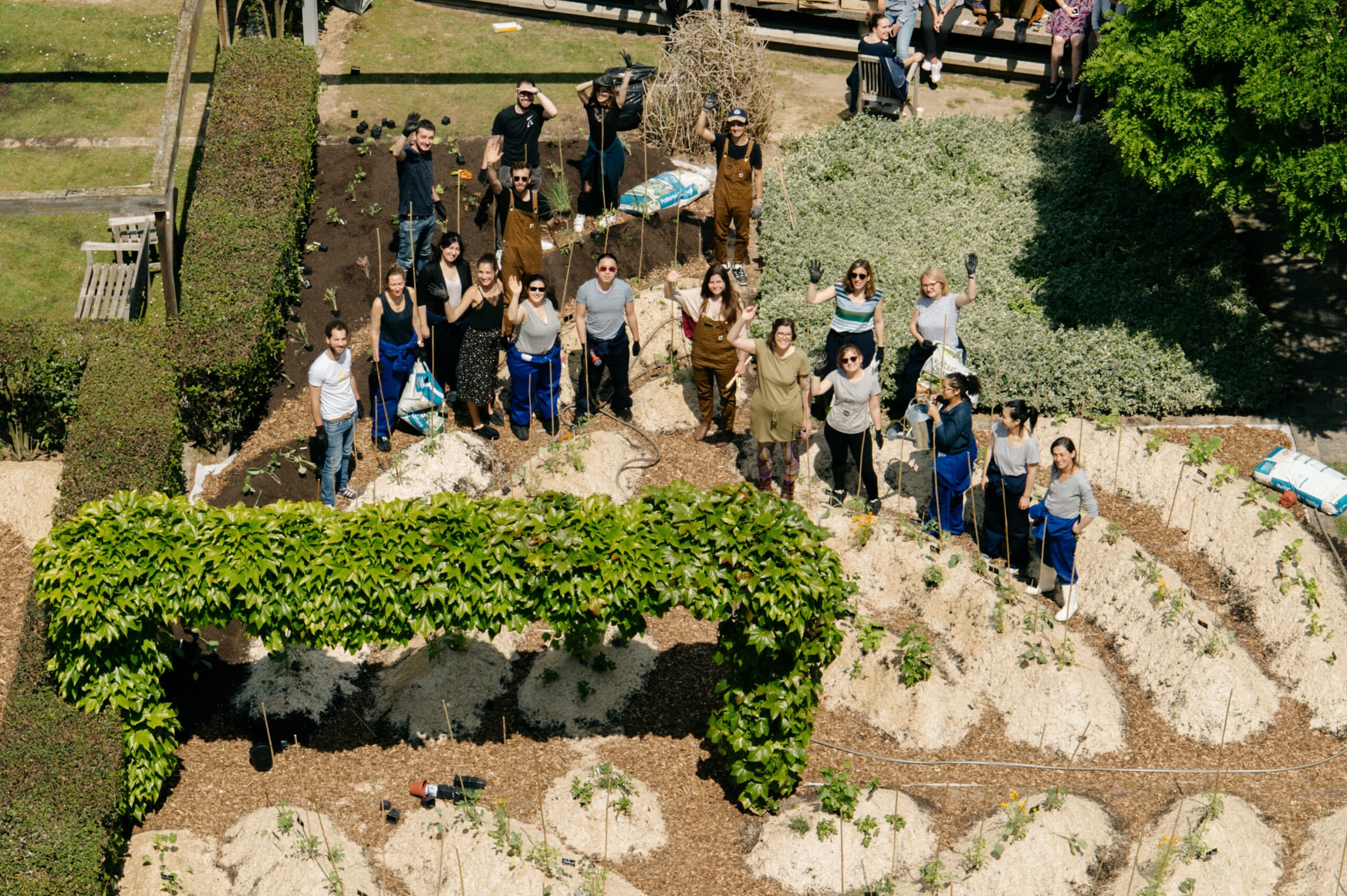 Potager d'entreprise M6 & Ciel mon Radis
