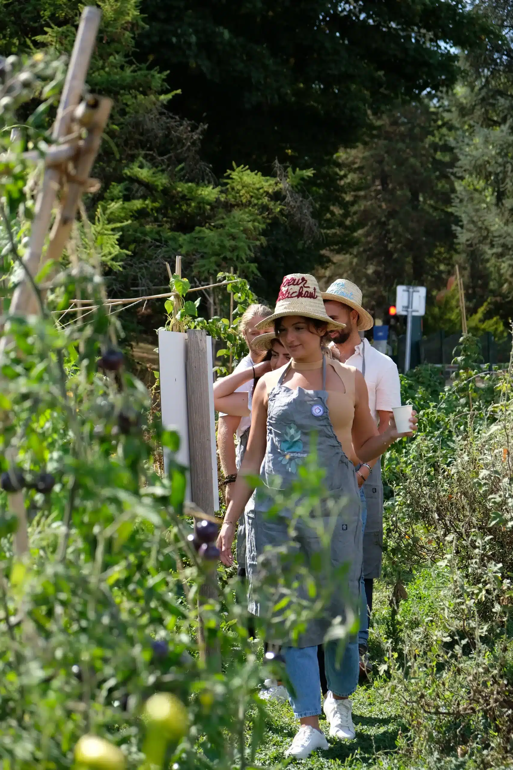 Collaborateurs au potager d'Axa (Marly-le-Roi)
